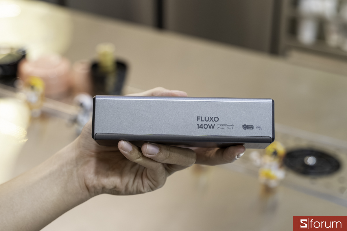 Lenovo ThinkPlus FLUXO 140W