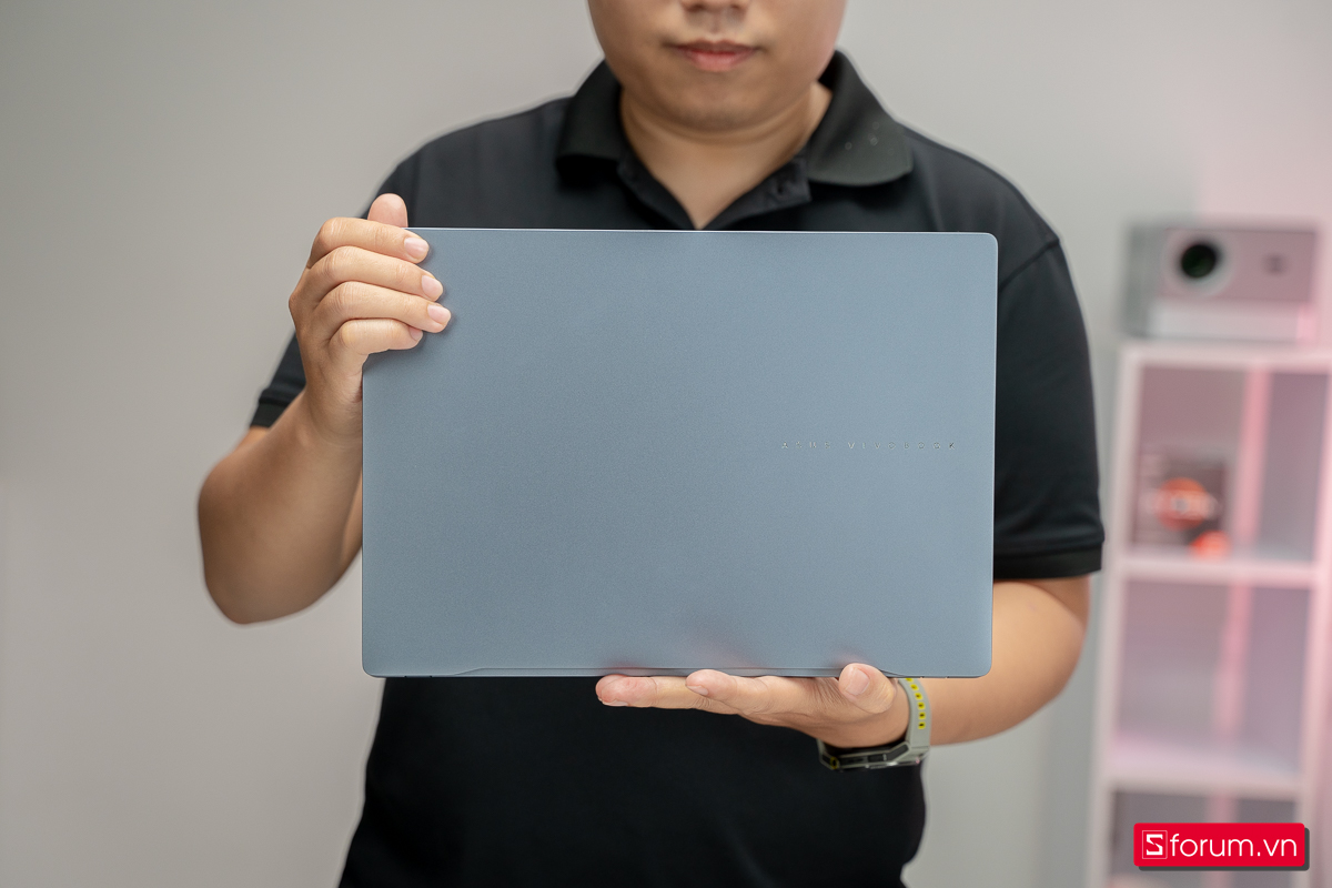 Top 4 laptop cao cấp đáng mua nhất 2025