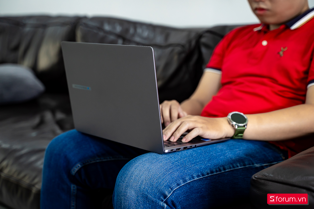 Top 4 laptop cao cấp đáng mua nhất 2025