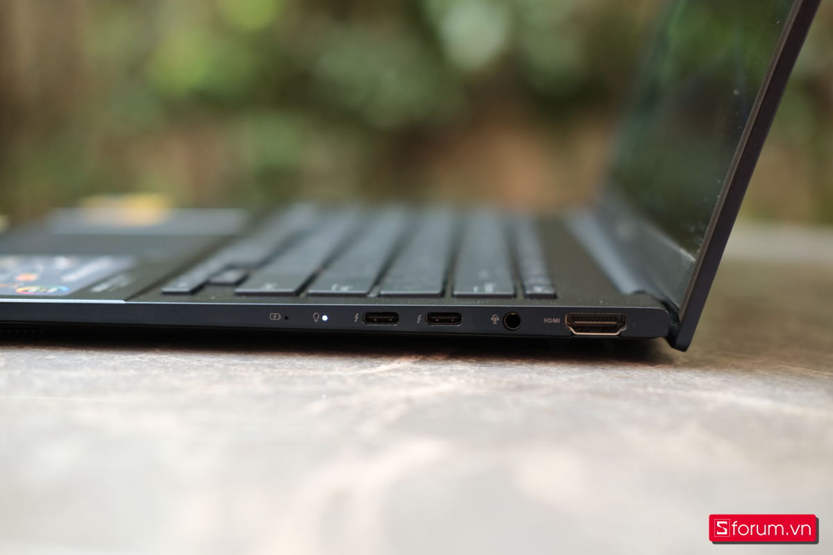 Top 4 laptop cao cấp đáng mua nhất 2025