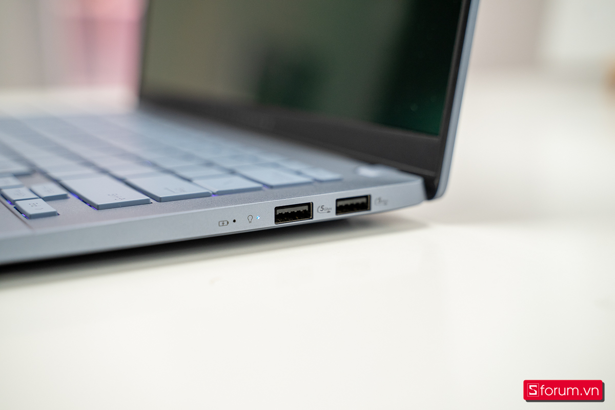 Top 4 laptop cao cấp đáng mua nhất 2025