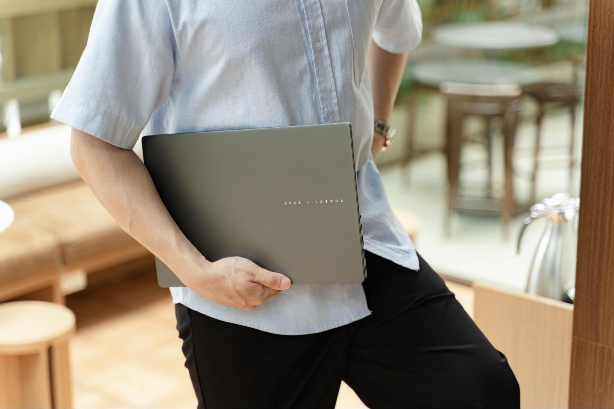 Top laptop pin lâu, ổn định, bền bỉ, mỏng nhẹ 2025