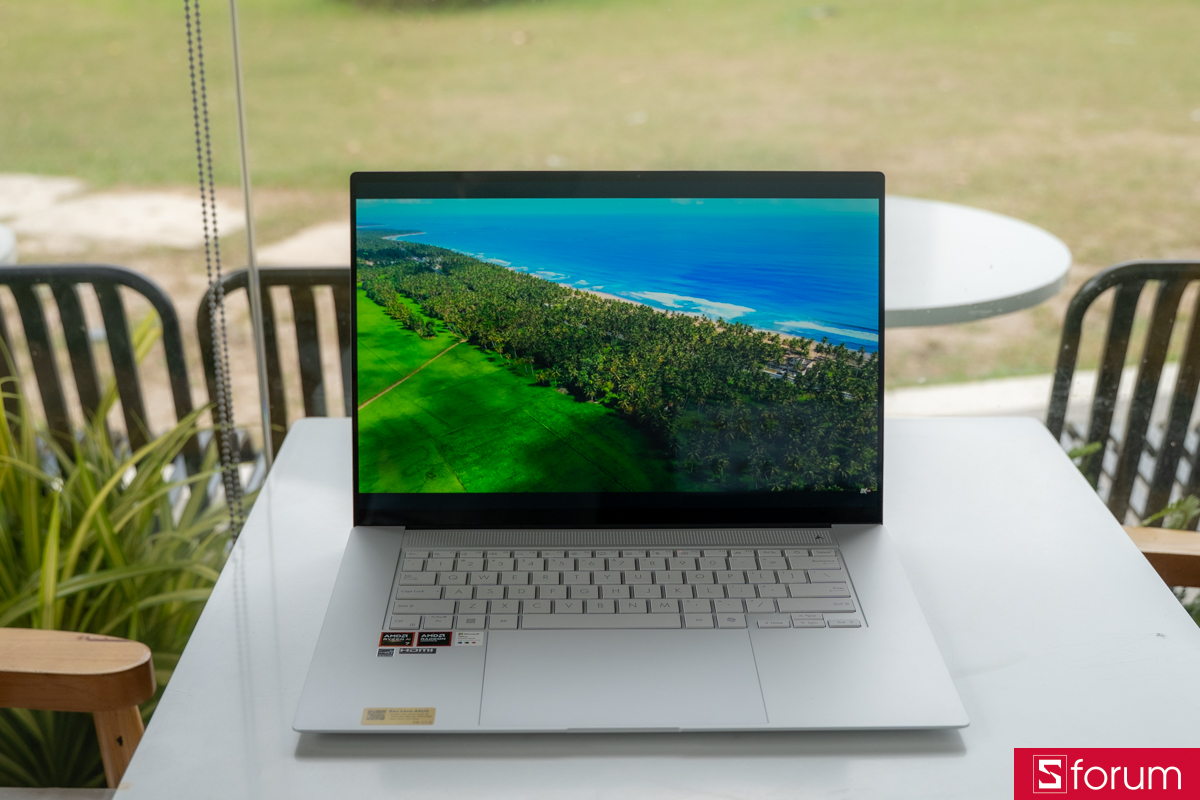 Tần số quét 120Hz mang lại trải nghiệm mượt mà hơn trong mọi tác vụ