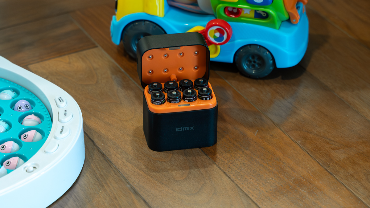 Chỉ với 950K, IDMIX 2A08 giúp bạn quên luôn cảnh chạy mua pin mỗi tuần! Chỉ với 950K, IDMIX 2A08 giúp bạn quên luôn cảnh chạy mua pin mỗi tuần!