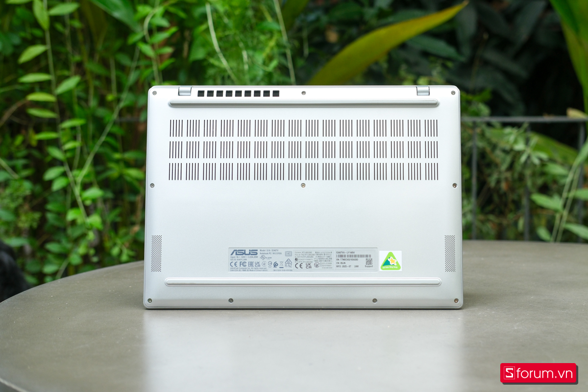 Hệ thống loa của máy cho chất lượng âm thanh khá tốt trong tầm giá