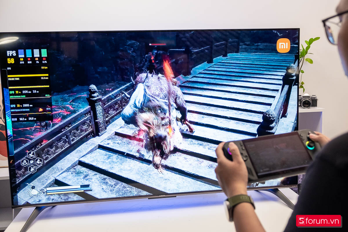 Có 15 triệu nên mua TV 65 inch hay máy chiếu
