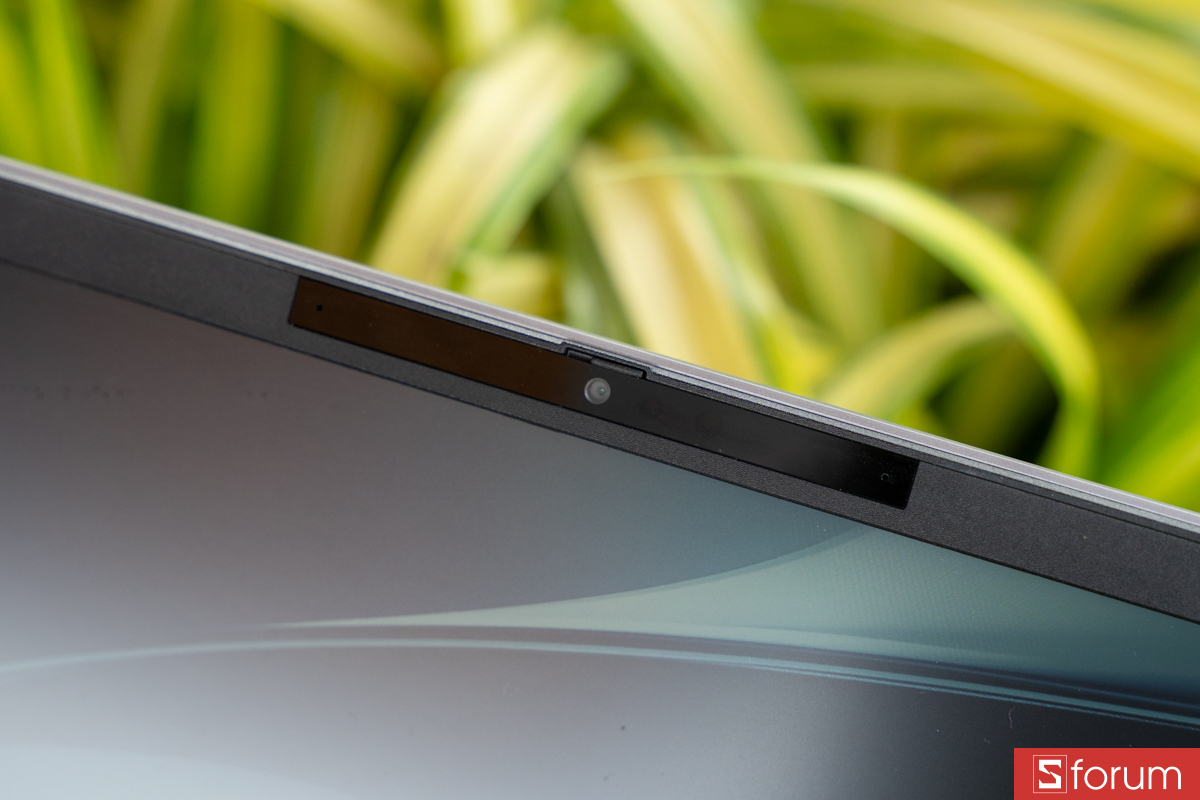 Webcam FHD cho chất lượng hình ảnh rõ ràng khi họp online