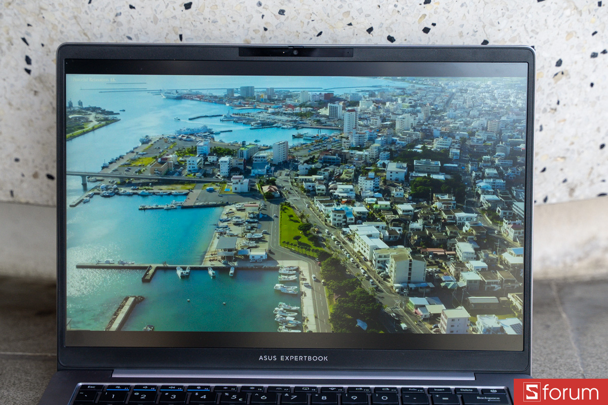 Màn hình 14 inch IPS độ phân giải 2560 x 1600