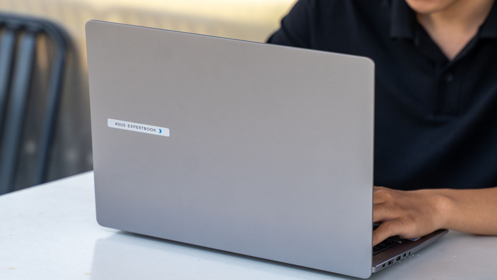 Đánh giá ASUS ExpertBook P3 P3405CVA: Core i5-13420H đủ mạnh, AI ExpertMeet ghi chép họp tự động, pin 7 tiếng