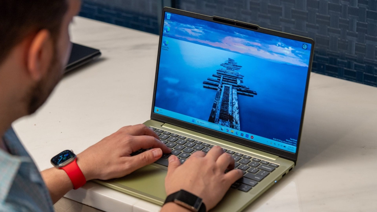 IdeaPad Vibe có gì để thu hút sinh viên?