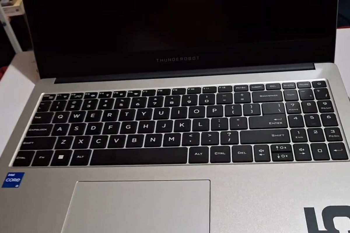 Laptop 15 đến 20 triệu chiến game, học tập