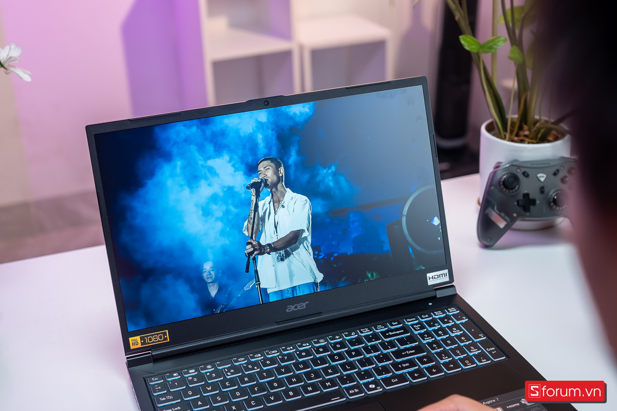 Laptop 20 triệu chơi CS2, Valorant