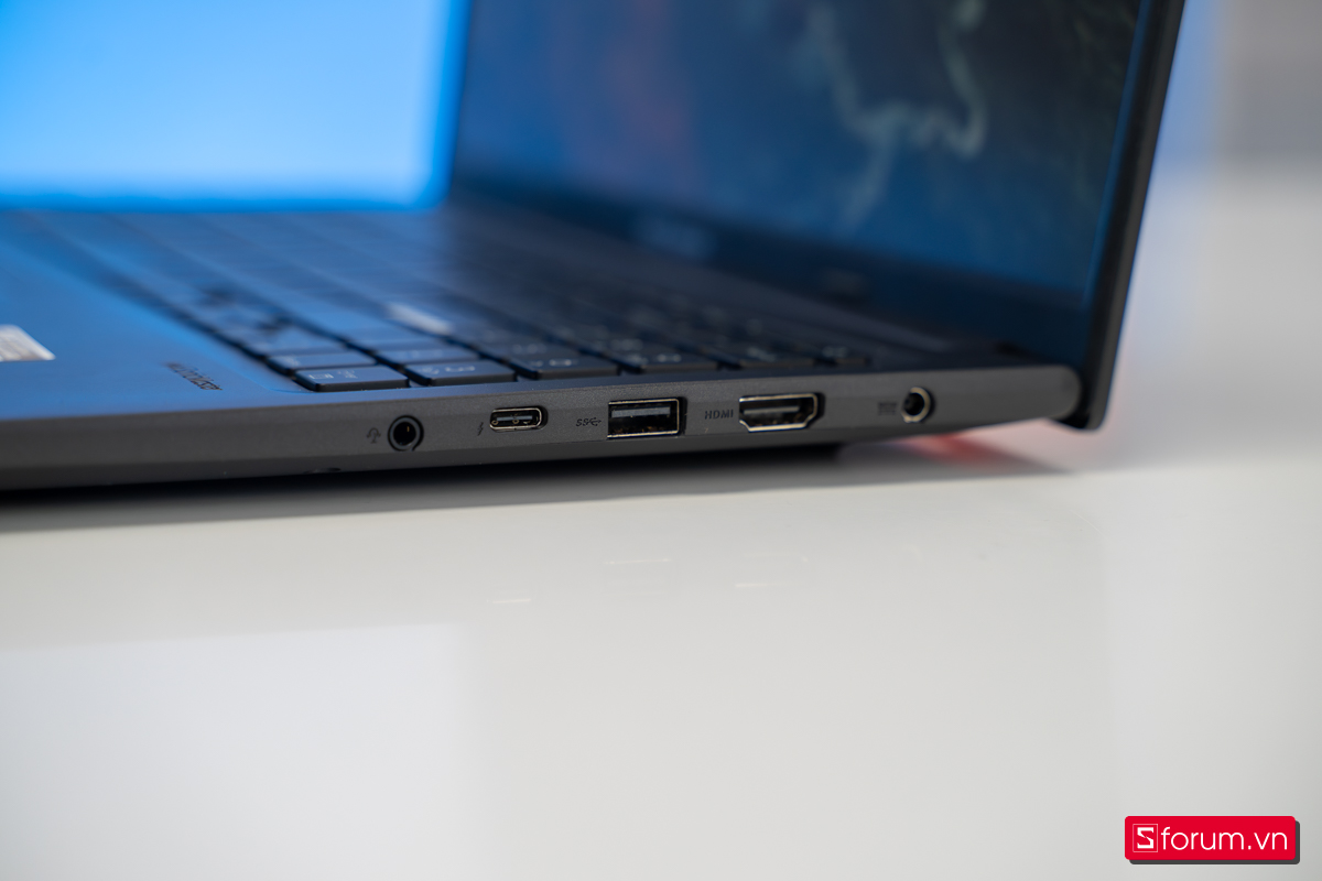 Laptop 20 triệu chơi CS2, Valorant