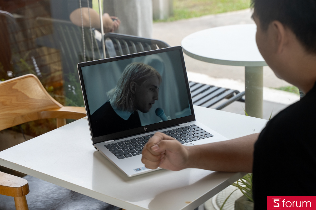 Top 5 laptop AMD mỏng nhẹ đáng mua cho sếp