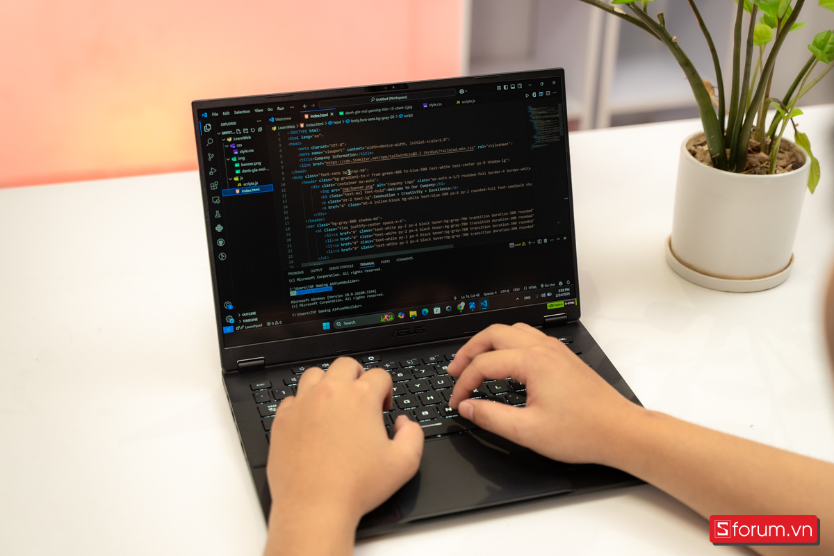 Laptop cho sinh viên IT
