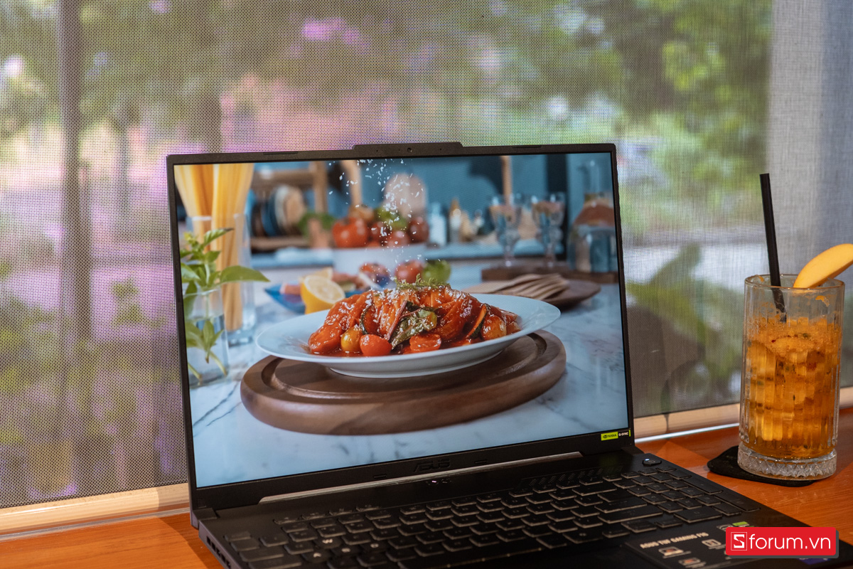 Laptop gaming giá hợp lý, màn đẹp, cấu hình ngon