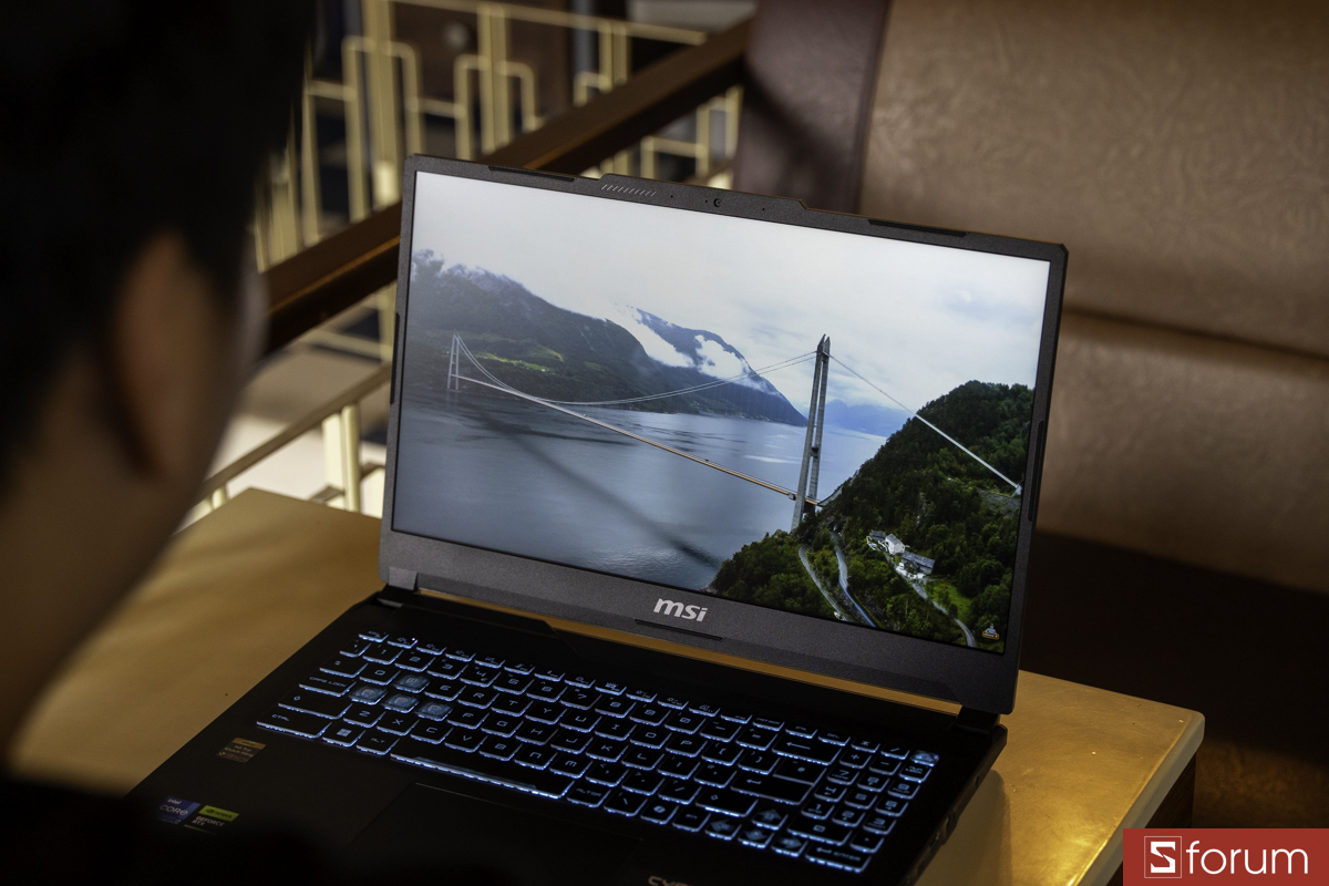 Laptop gaming giá hợp lý, màn đẹp, cấu hình ngon