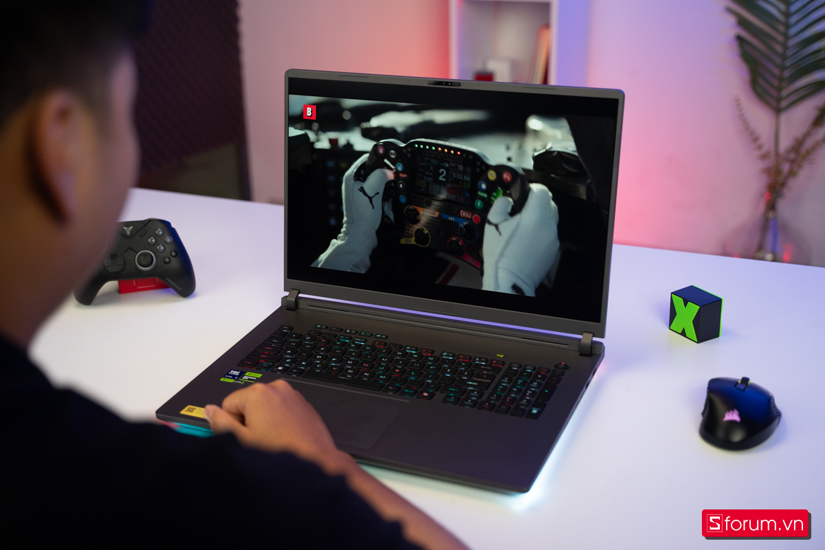 ASUS ROG Strix G18 là lựa chọn ở phân khúc cao hơn