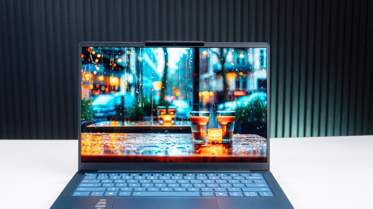 Laptop màn hình đẹp cho sinh viên Thiết kế 2026: Chọn sao để học đồ họa mượt, màu chuẩn?