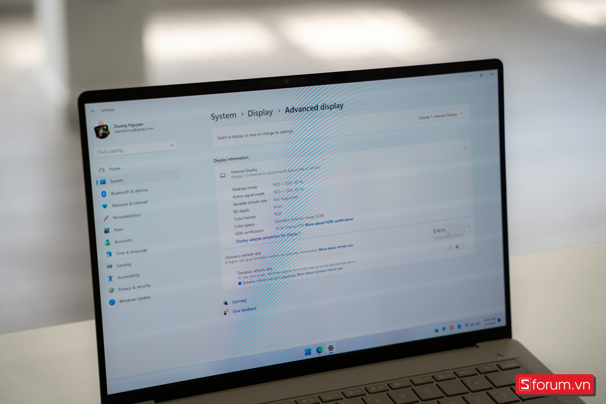 Laptop mỏng nhẹ đáng cân nhắc dịp 8 tháng 3