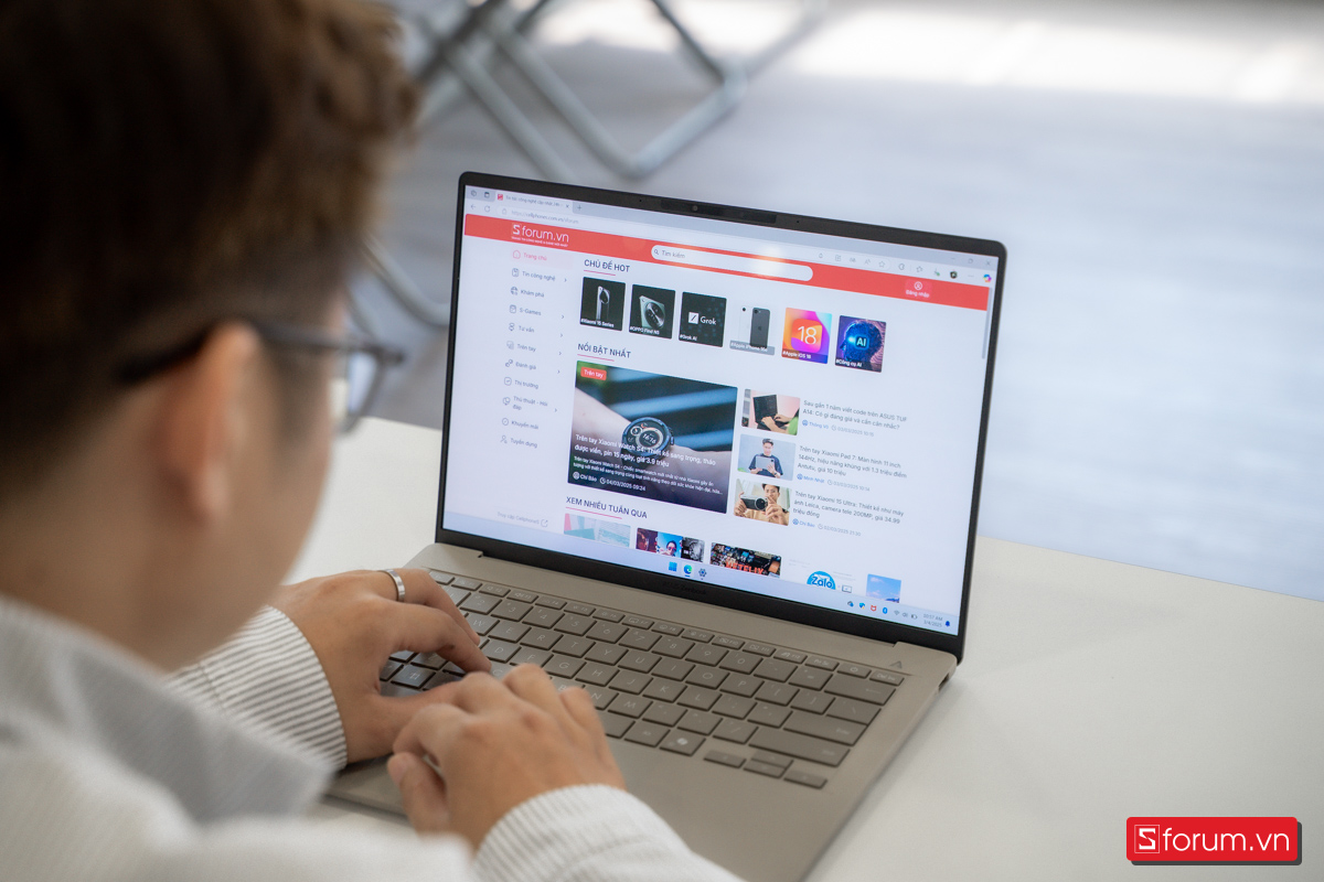 Laptop mỏng nhẹ đáng cân nhắc dịp 8 tháng 3