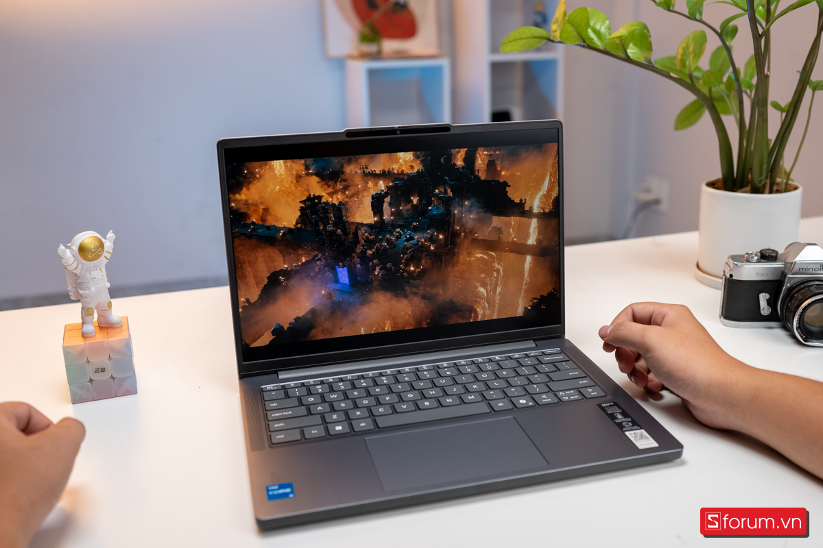 Laptop mỏng nhẹ đáng cân nhắc dịp 8 tháng 3