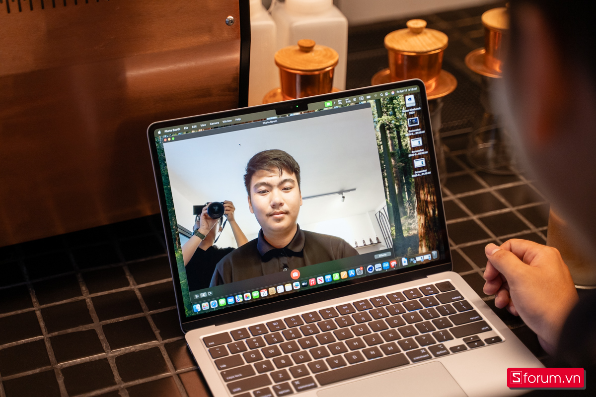 Laptop mỏng nhẹ đáng cân nhắc dịp 8 tháng 3