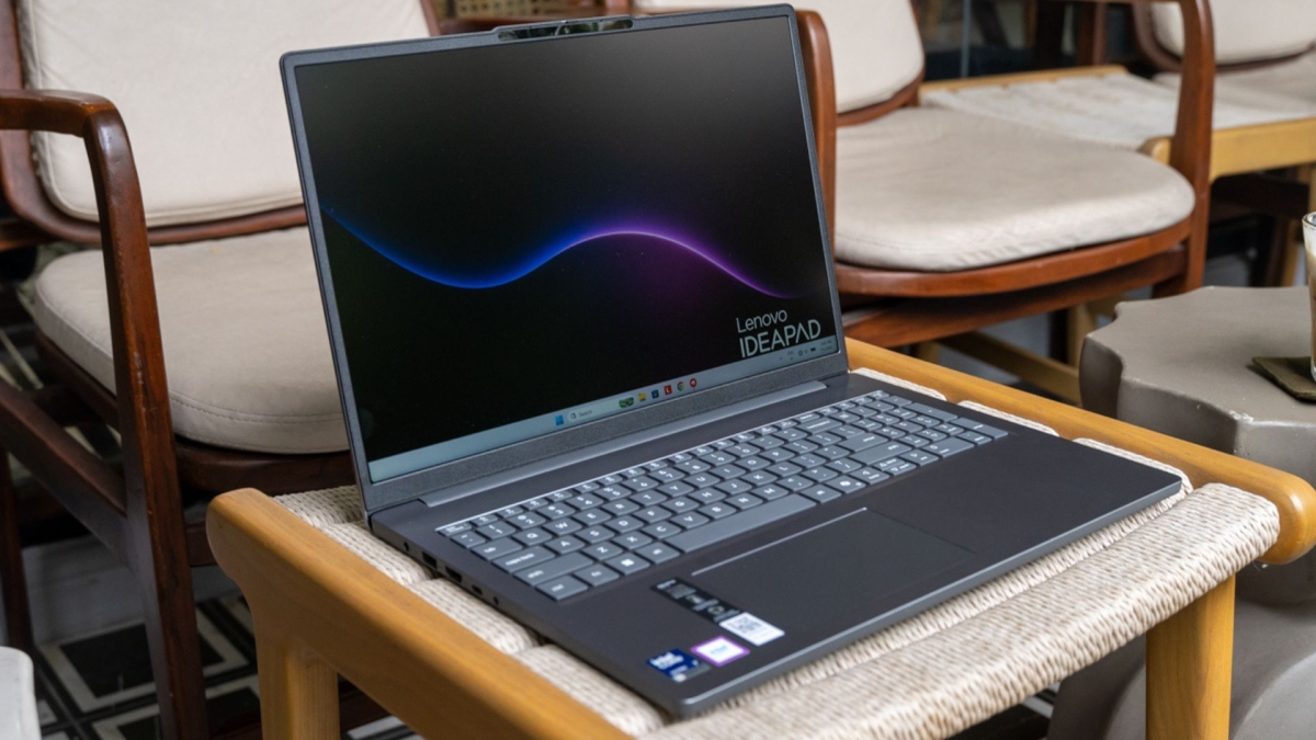 Tân sinh viên mù công nghệ chọn máy gì? Lenovo IdeaPad Slim 3 chính là "chân ái" chưa tới 20 triệu