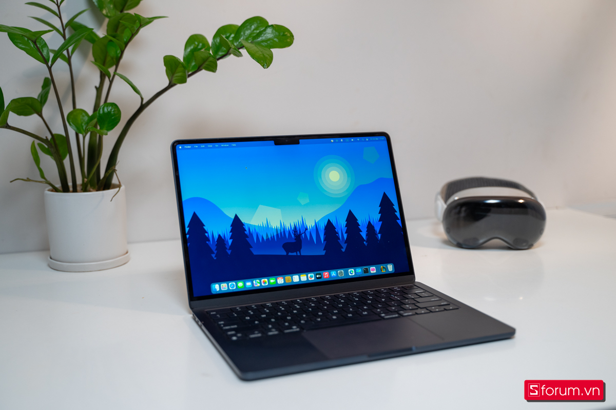 MacBook sang trọng dịp tháng ba