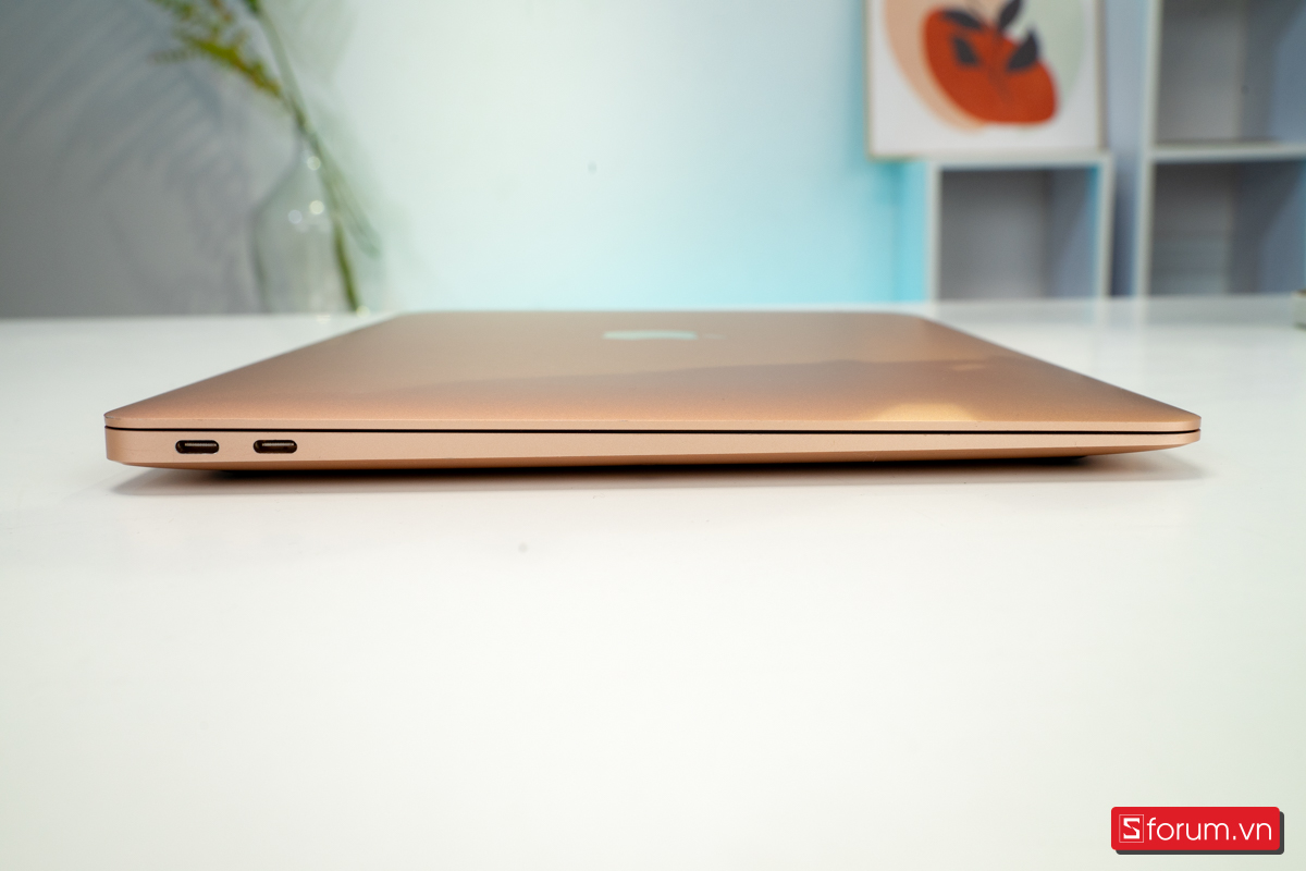 MacBook sang trọng dịp tháng ba