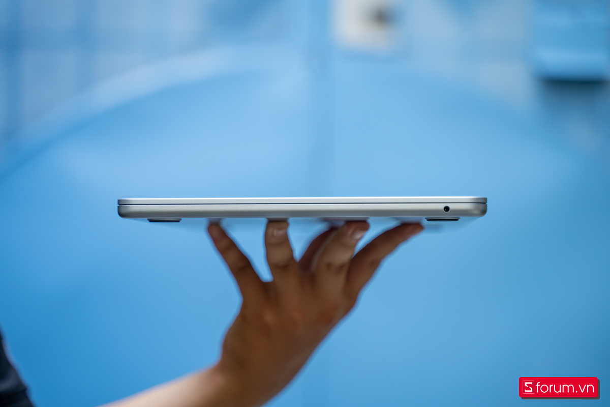 MacBook sang trọng dịp tháng ba