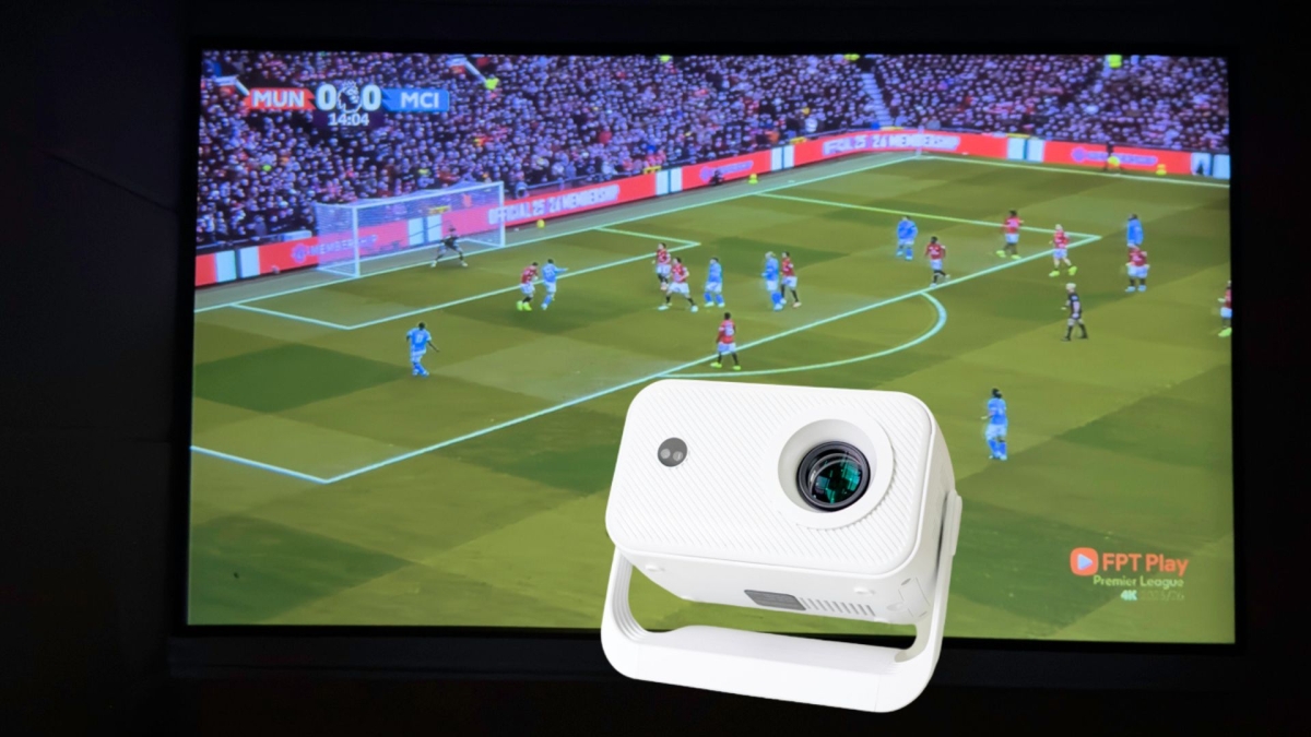 Sinh viên mê World Cup nên mua máy chiếu nào dưới 5 triệu? Xem trận cầu đỉnh cao trên màn hình 100 inch