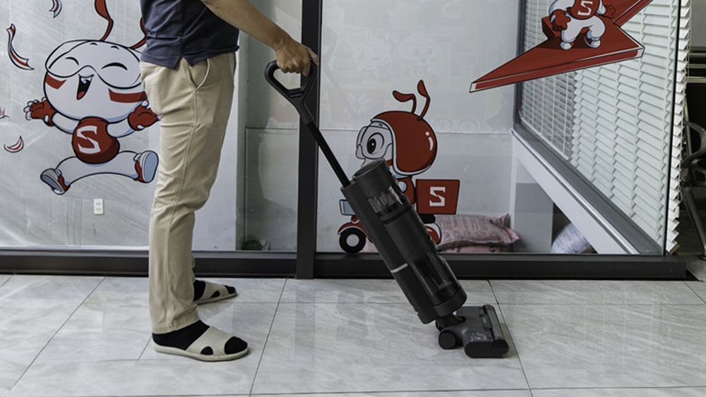 Dọn nhà "nhẹ tênh" với 4 máy hút bụi lau nhà đáng mua nhất mùa Black Friday, giá chỉ từ 3.7 triệu Dọn nhà "nhẹ tênh" với 4 máy hút bụi lau nhà đáng mua nhất mùa Black Friday, giá chỉ từ 3.7 triệu