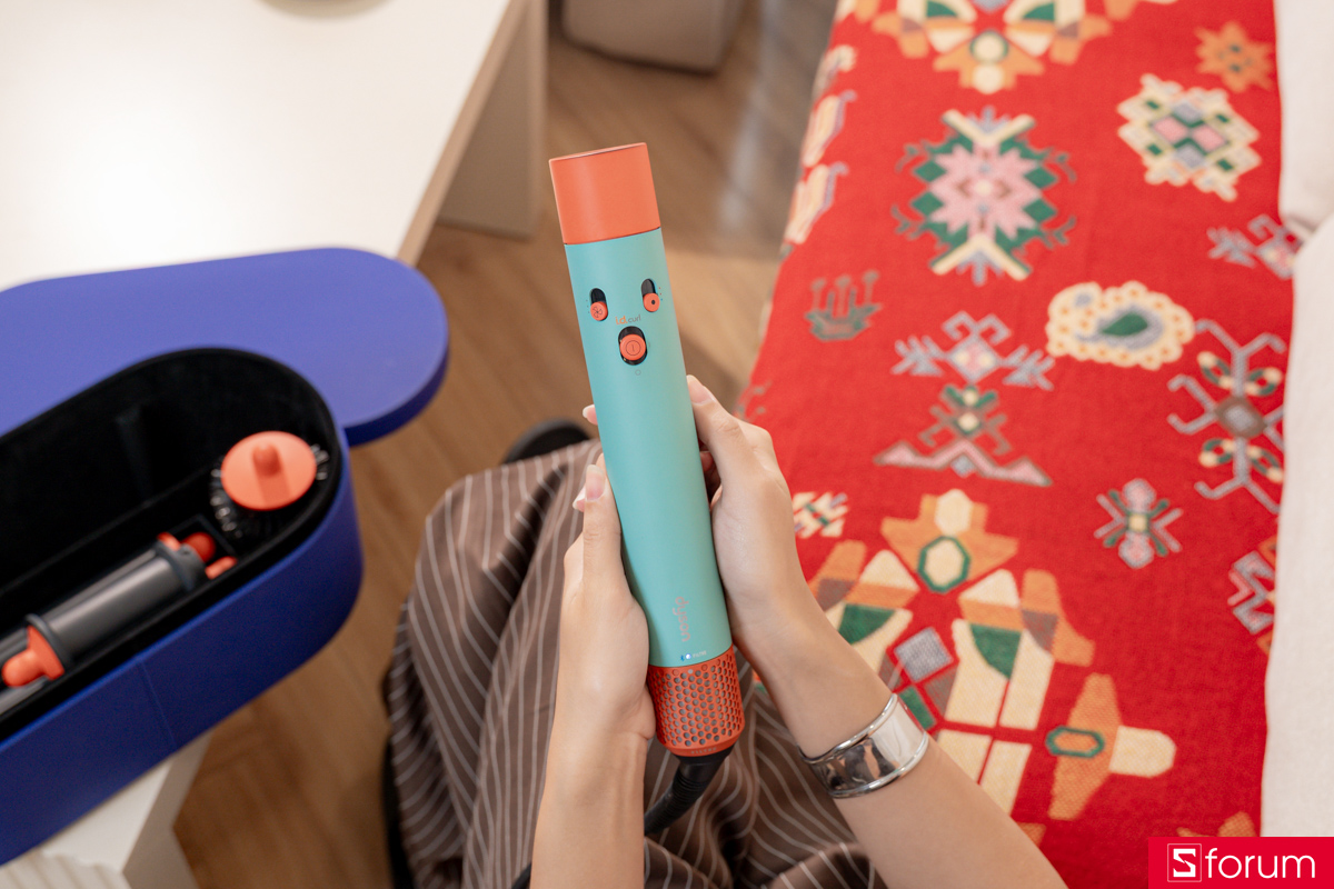 Máy sấy tóc chăm tóc chuẩn salon ngay tại nhà dịp 8/3