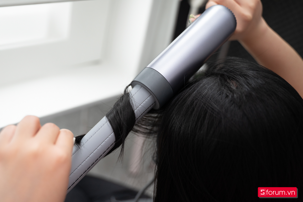 Chế độ làm mát nhanh rất hữu ích khi cần “khóa nếp” tóc sau khi tạo kiểu