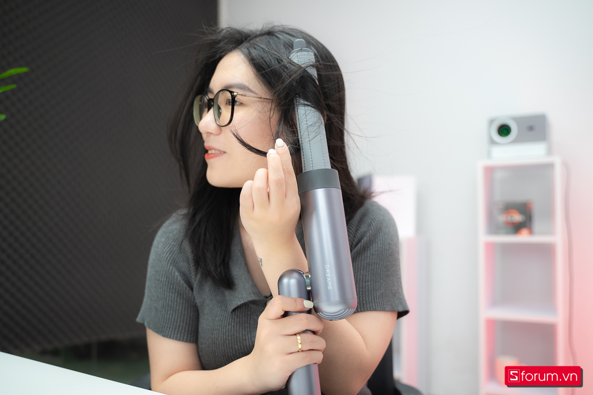 Chế độ làm mát nhanh rất hữu ích khi cần “khóa nếp” tóc sau khi tạo kiểu