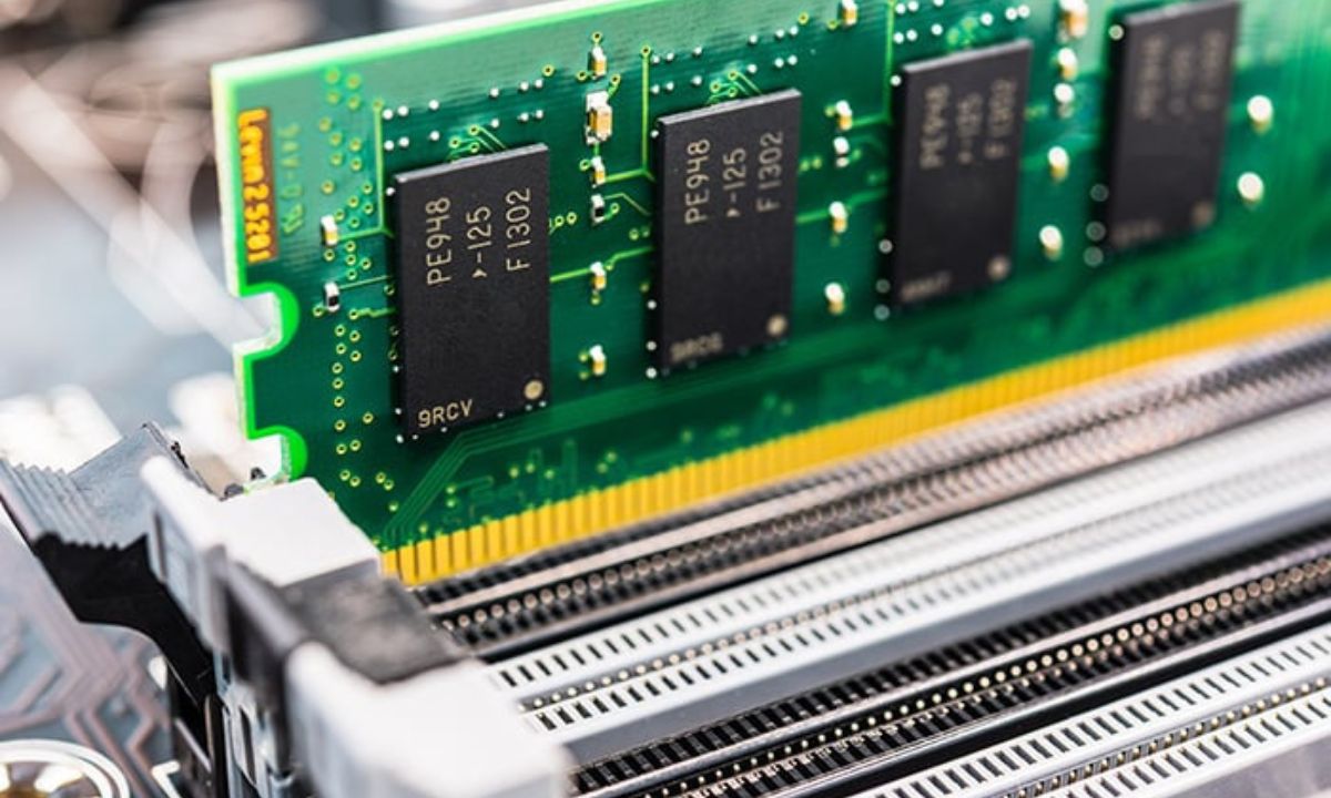 Cuộc đua hiệu năng laptop 2026