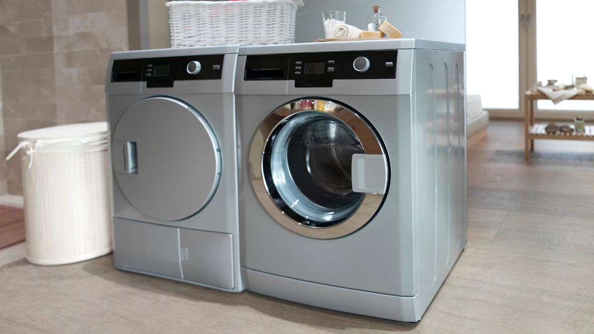 Máy sấy quần áo giúp việc giặt giũ ngày Tết nhẹ nhàng hơn hẳn