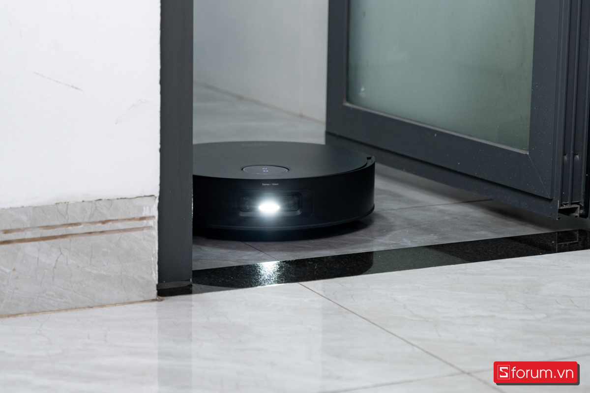 Robot có thể linh hoạt vượt chướng ngại, di chuyển ổn định trên nhiều bề mặt