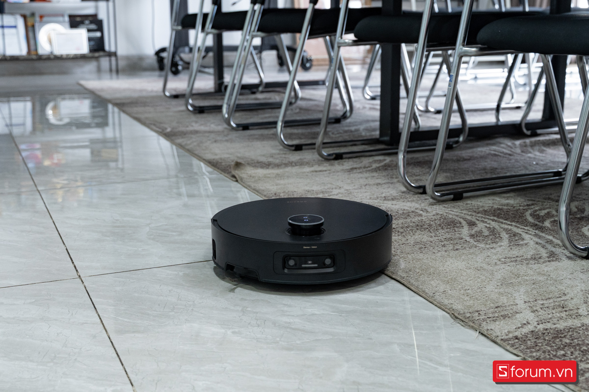 Robot có thể linh hoạt vượt chướng ngại, di chuyển ổn định trên nhiều bề mặt