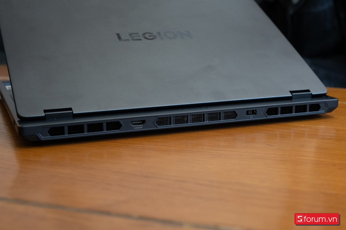 Thiết kế tản nhiệt Legion 5 2025