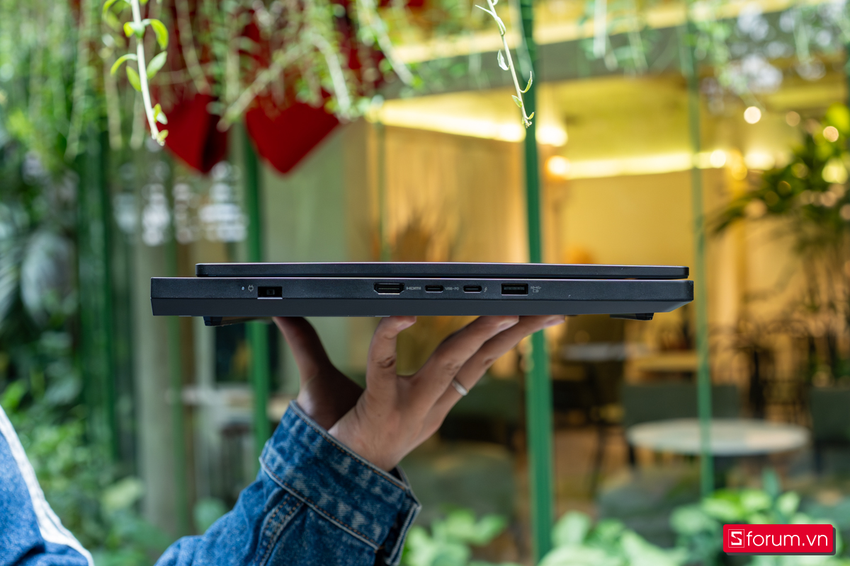 Hệ thống cổng kết nối trên Legion 5 2025