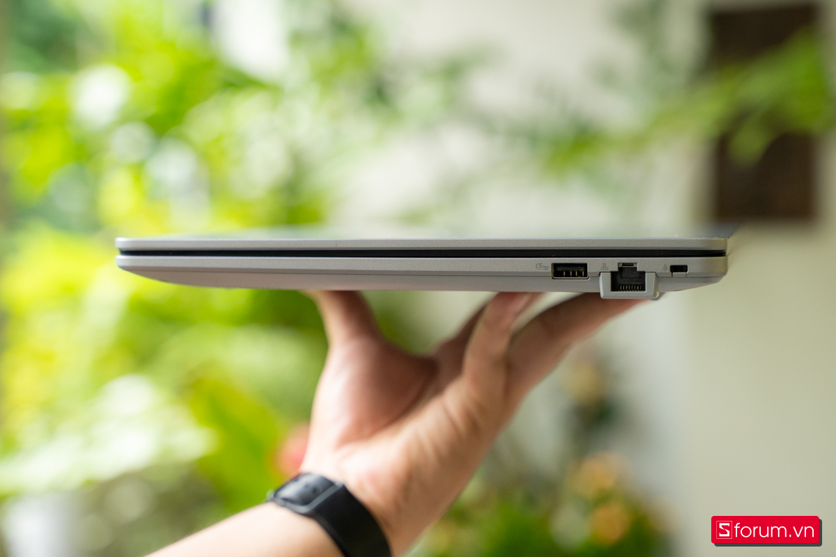 ASUS ExpertBook P1 có đủ sức cân đến ngày ra trường