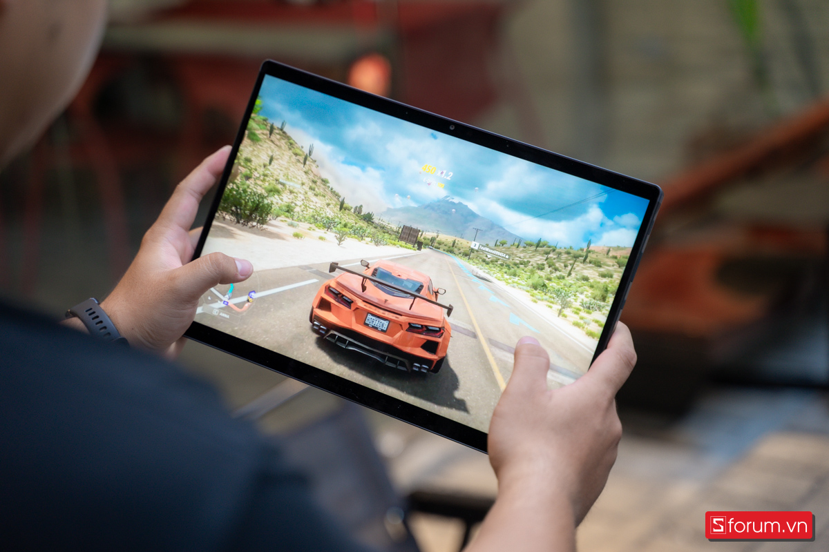 128GB RAM trên một thiết bị thương mại nhỏ gọn như thế này gần như là một con số cực hiếm