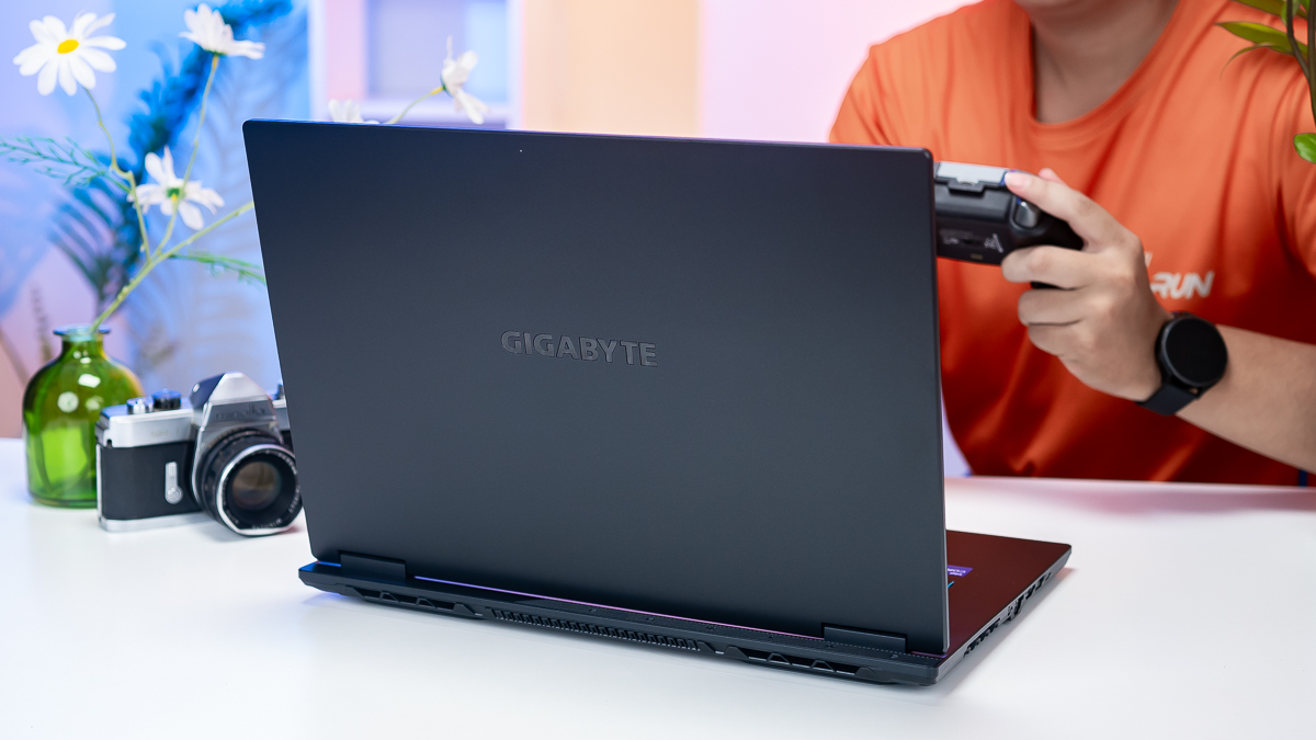 Tự thưởng laptop cuối năm? 3 mẫu RTX 5060 này chiến mọi game nặng, giá lại mềm bất ngờ!