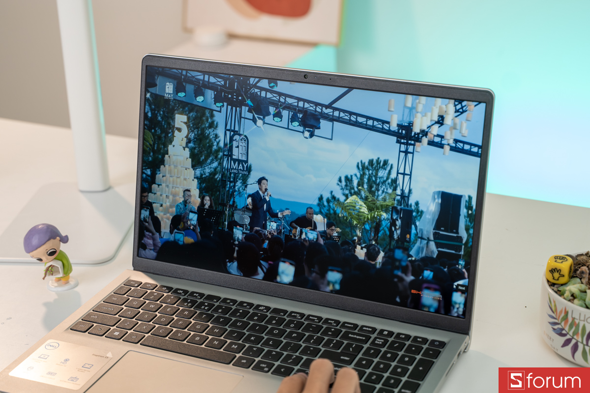 Laptop Dell Pro 15 Essential PV15250 VKVKD