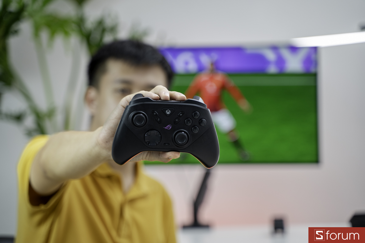 Trên tay ROG Raikiri II Xbox Wireless