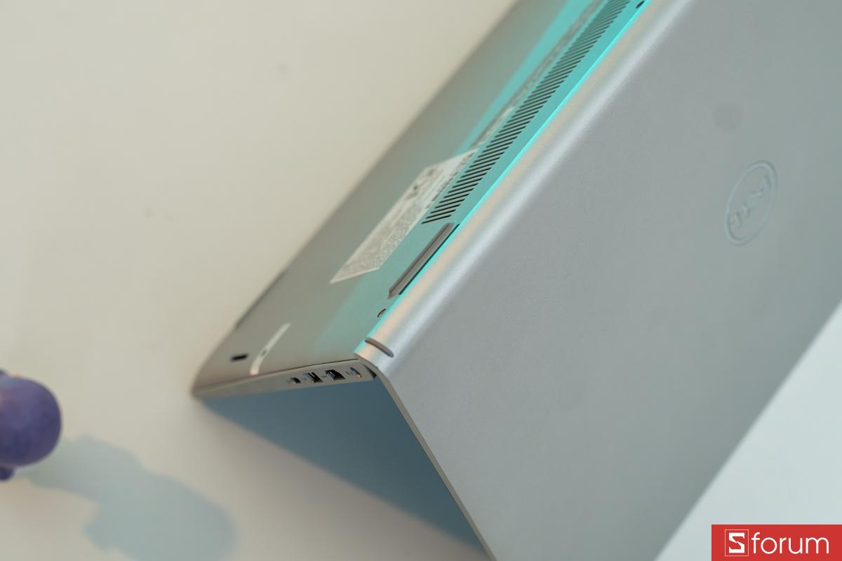 Trên tay Dell Inspiron 15 3530