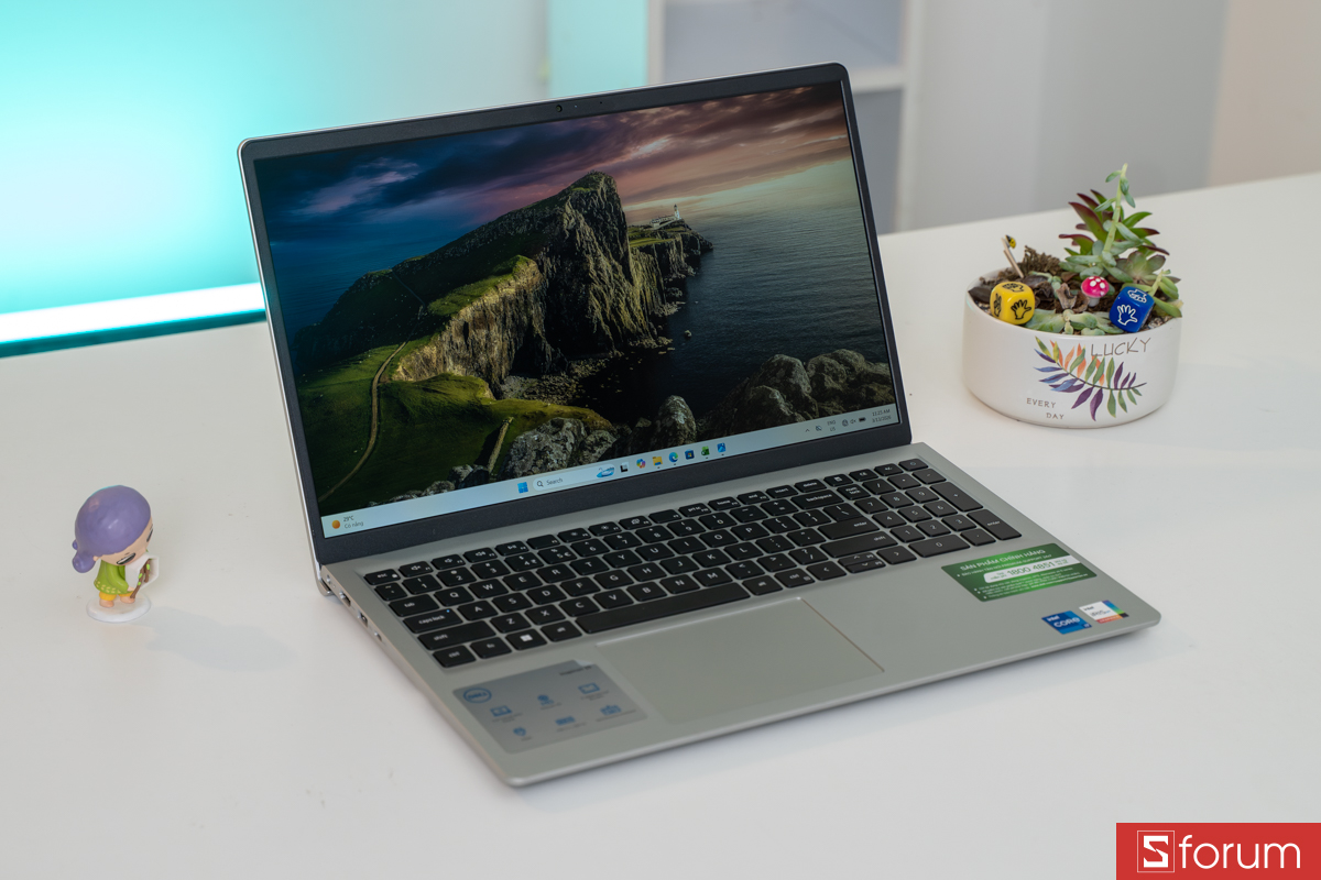 Trên tay Dell Inspiron 15 3530