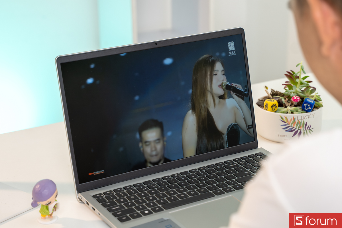 Trên tay Dell Inspiron 15 3530